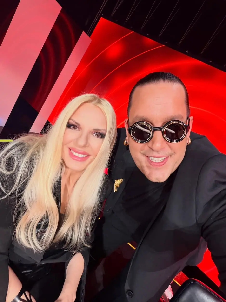 dj Βαγγέλης Δελεάσης ποιος ειναι! Το ταπεινό βιογραφικό 