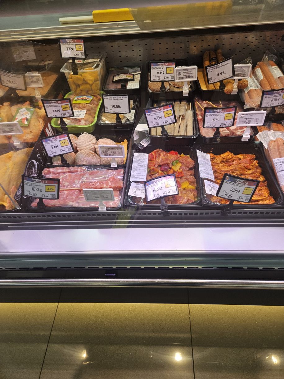 Γλυφάδα οι τιμές σήμερα στο κοτόπουλο! Από 5,50 το κιλό μέχρι 10,80 ευρώ το..μπιφτέκι