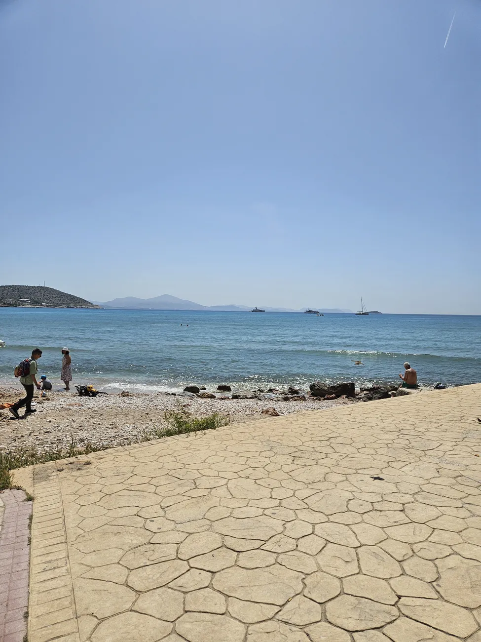 Βάρκιζα – παραλία! Που μπορείς να κάνεις το μπανιο σου ελεύθερα..(βίντεο)