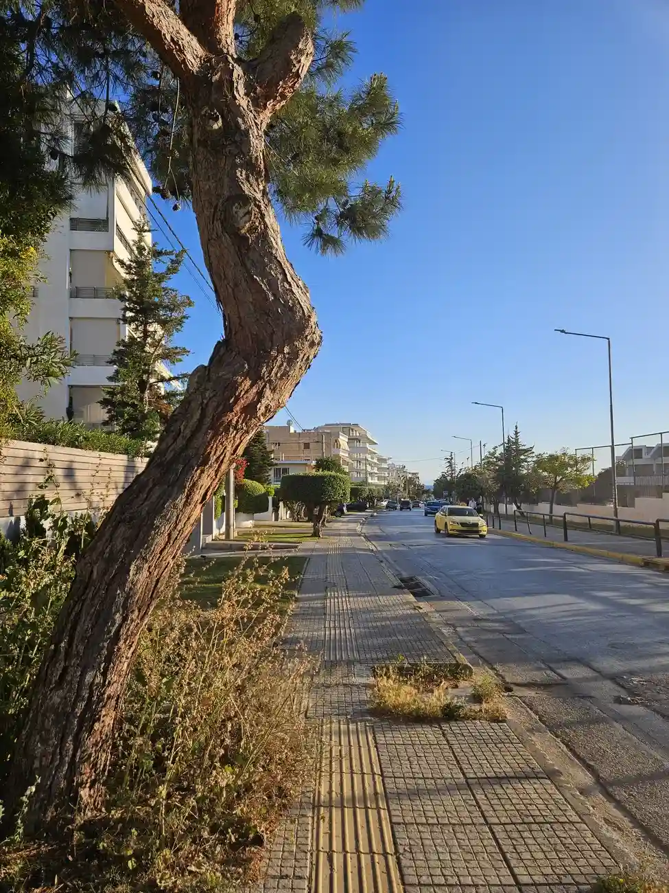 Γλυφάδα ο καιρός τώρα 12 Μαϊου 2026. : Καύσωνας στις καρδιές μας και 26 βαθμοί στα θερμόμετρα!
